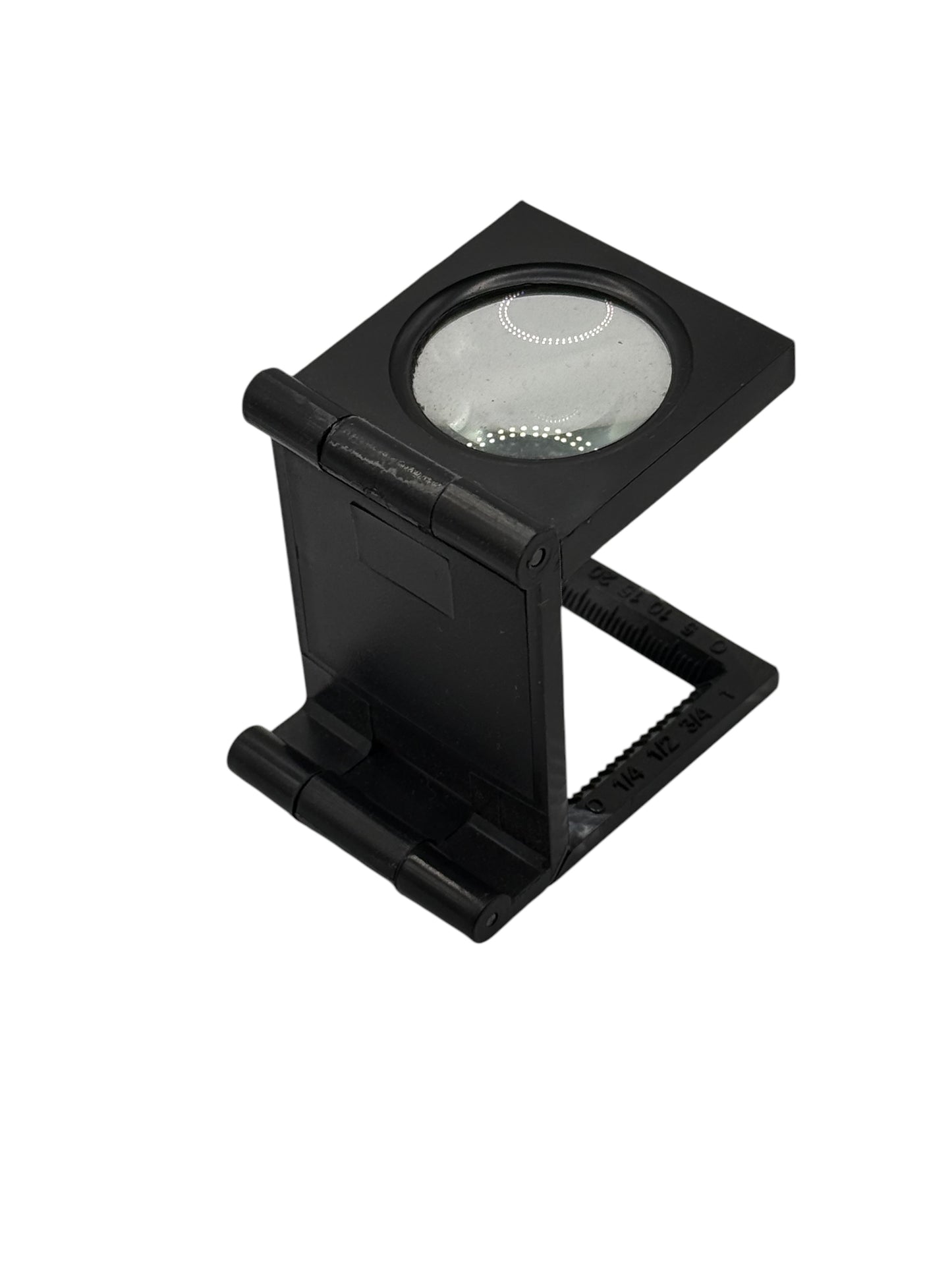 Back view of linen magnifier