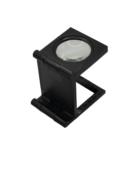 Back view of linen magnifier