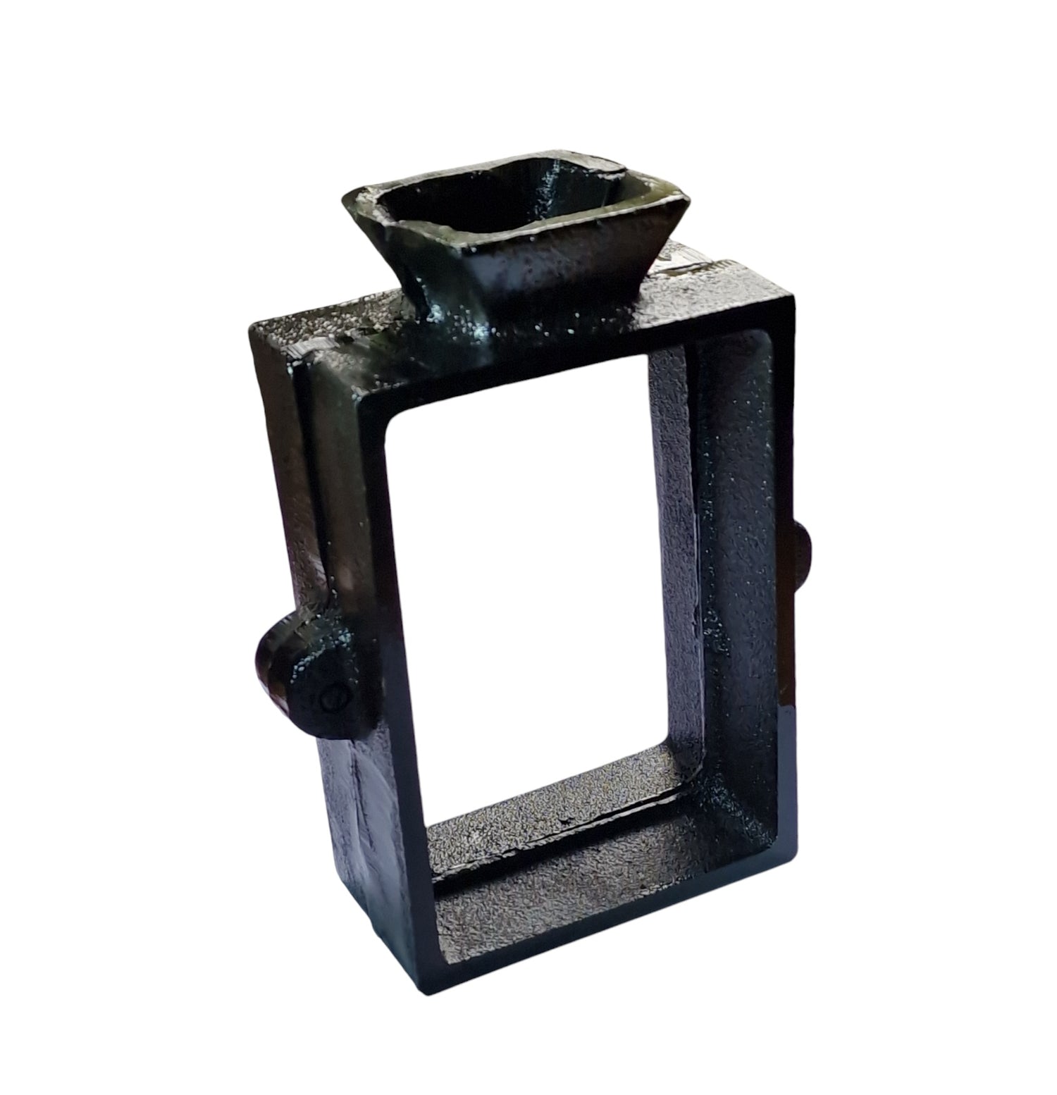 A black metal mold frame for sand casting jewellery, with dimensions 150x90x50mm.